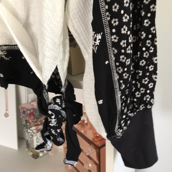 FREE PEOPLE Auxton Thermal Wrap Tie Floral Top - Picture 5 of 7